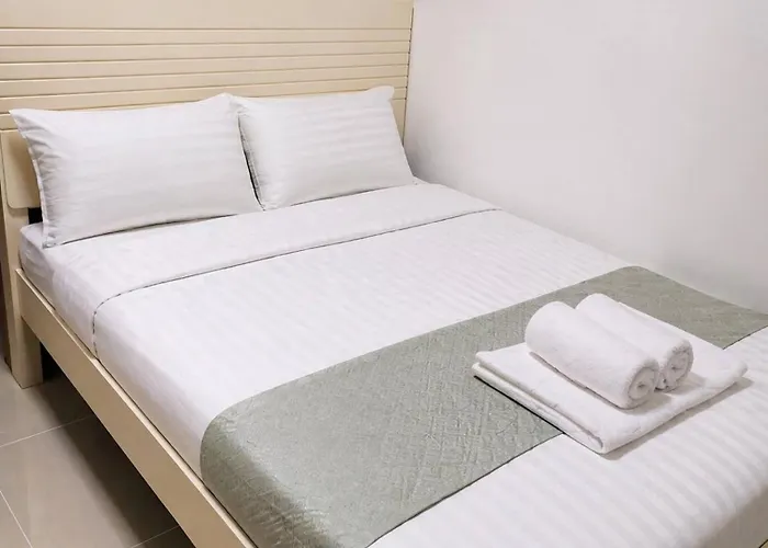 Apartment Luxe 1-bedroom Front Of Mall Of With View In Pasay Manila
